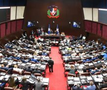 Aprueban fusión de Hacienda y Economía tras dos meses de debates en el Congreso