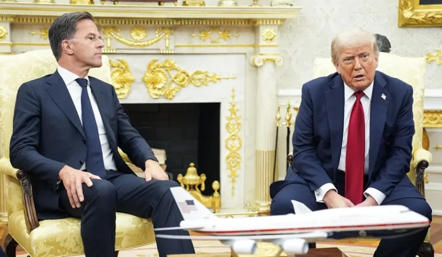 Trump amenaza a Rusia con aranceles del 100 % si en 50 días no logran acuerdo de paz en Ucrania