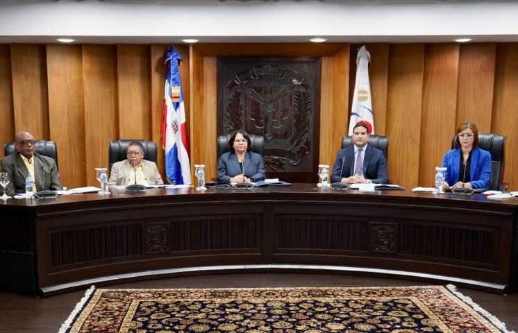 Aprueban auditorías al Ayuntamiento de Santiago y al Ministerio de Relaciones Exteriores 