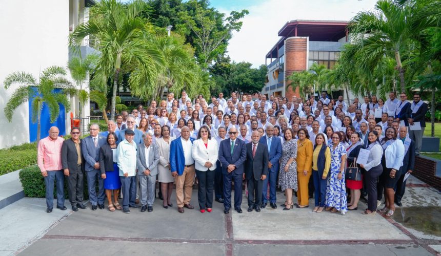 INFOTEP entrega certificados a 230 dirigentes de la ADP tras culminar Diplomado en Gestión de Procesos Formativos