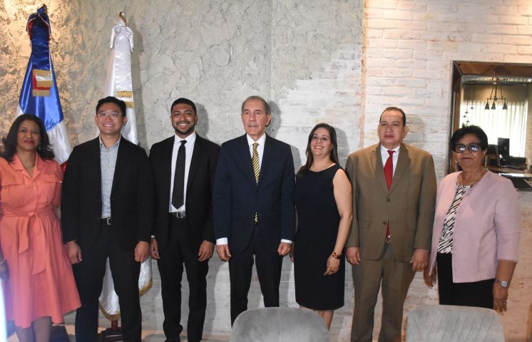 El MESCyT lanza moderna herramienta de inteligencia artificial para la enseñanza del inglés a gran escala en América Latina