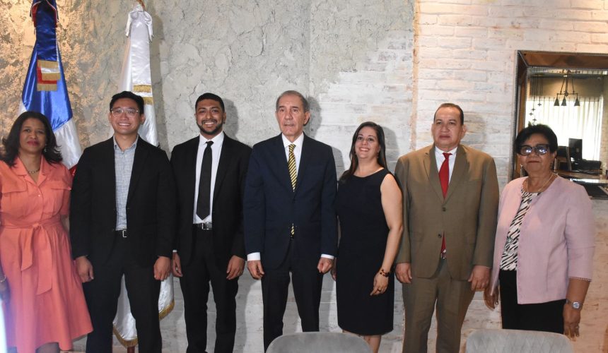 El MESCyT lanza moderna herramienta de inteligencia artificial para la enseñanza del inglés a gran escala en América Latina