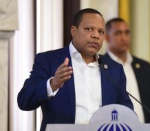 Pro Consumidor advierte que multará a negocios que comercialicen útiles escolares de Inabie