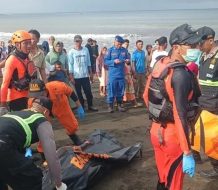 Cuatro muertos y 38 desaparecidos al naufragar un ferri cerca de la isla de Bali