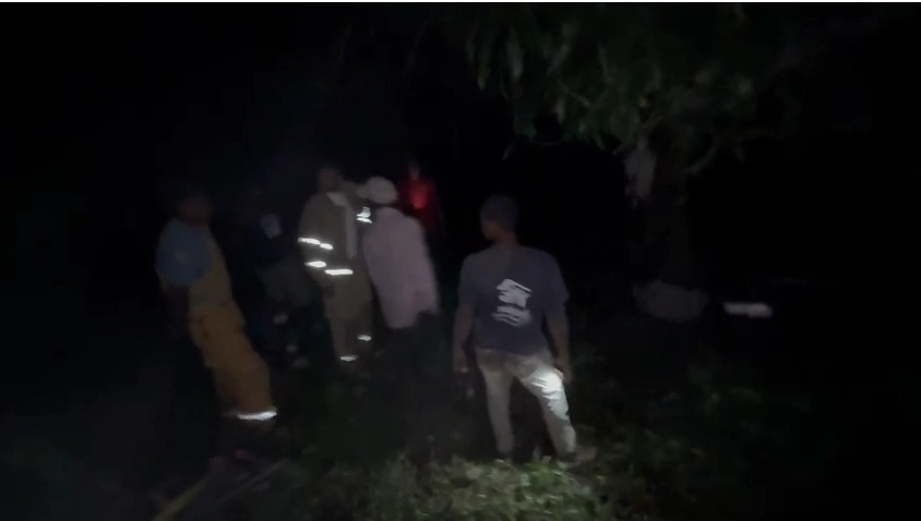 Encuentran a un hombre muerto y a su hijo herido en una finca de Monte Plata
