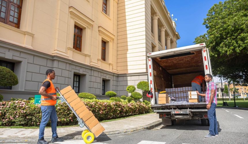 Documentos del archivo histórico del Palacio Nacional son transferidos al AGN