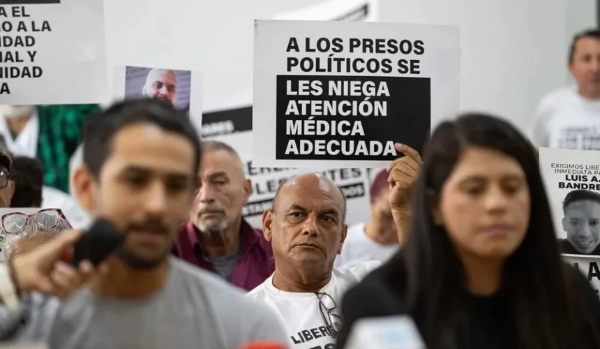 Periodistas exigen la libertad inmediata de 20 colegas presos «injustamente» en Venezuela