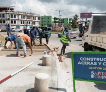 Alcaldía del Distrito Nacional reconstruye aceras en intersección de Los Próceres