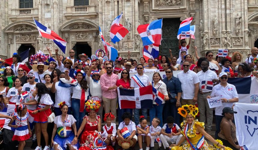 Cientos de criollos celebran la Parada Dominicana en Milano, Italia
