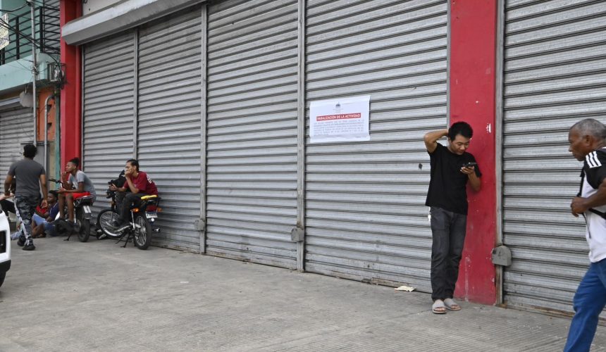Comunidad china pide detener cierres masivos de negocios; denuncian pérdidas económicas