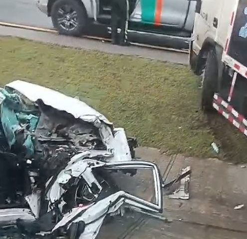 Tragedia en la Autopista de Coral: Un muerto y dos heridos tras accidente. 