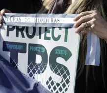 El fin del TPS obliga a miles de hondureños a regularizarse en EE.UU. o regresar a su país
