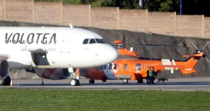 Un hombre muere succionado por el motor de un avión en el aeropuerto de Bérgamo