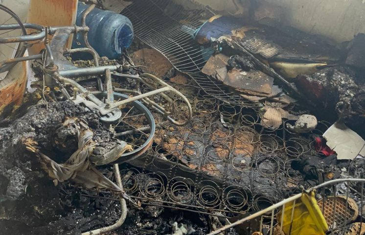 Dos niños resultan con quemaduras graves tras incendio en vivienda de Santiago
