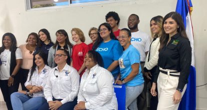 Fundación Manos Arrugadas y UOD se unen por la salud bucal de los adultos mayores
