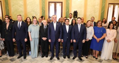 Abinader juramenta Comité Científico del HUB de Innovación Punta Bergantín