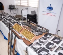 Interior y Policía reporta entrega de 1,704 armas ilegales y casi 20 mil municiones por parte del MP desde febrero