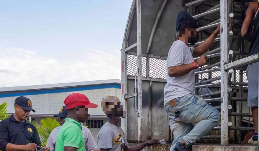 Detienen más de 1,800 indocumentados y deporta a otros 1,193