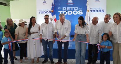Gobierno inaugura centro Ana Mercedes Castro en Montecristi para beneficiar a 560 estudiantes