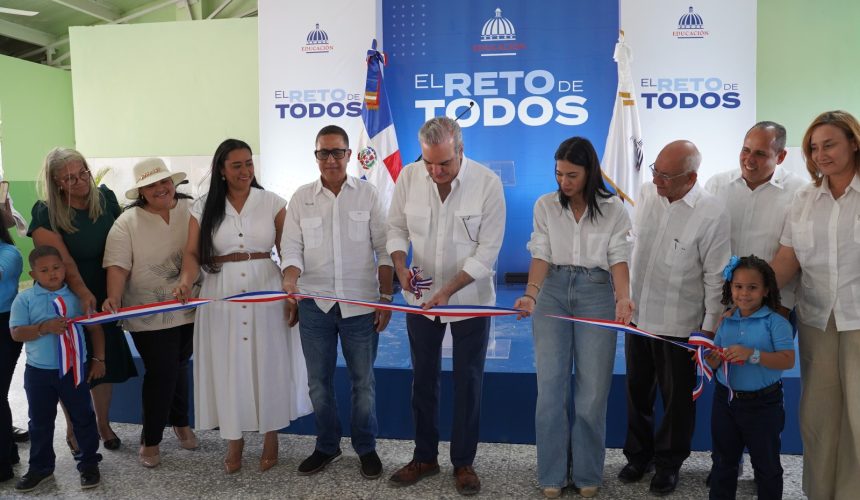 Gobierno inaugura centro Ana Mercedes Castro en Montecristi para beneficiar a 560 estudiantes