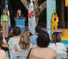 Carolina y Centro Cultural Amaya inauguran la escultura “Reto al Futuro”