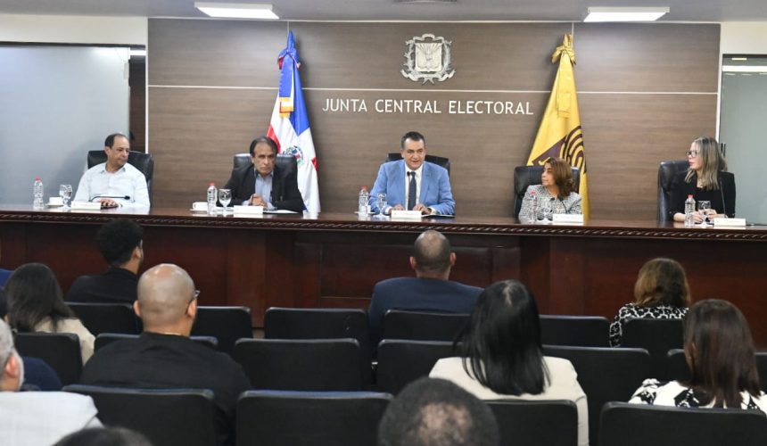 Junta Central Electoral queda recertificada con sus cuatro normas ISO