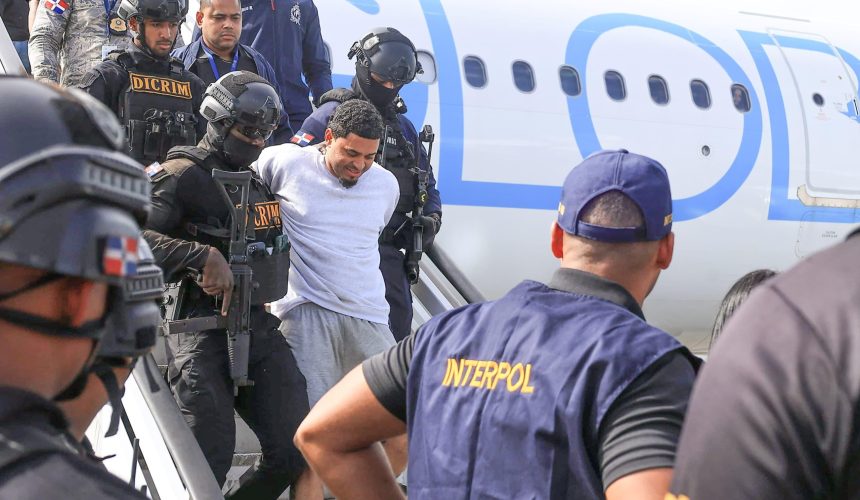 Autoridades reciben al presunto delincuente de alto riesgo “Guindo” tras ser deportado de EE.UU. 