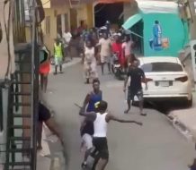 Policía apresa a nueve personas involucradas en presunta riña con machetes en sector Isabelita, SDE