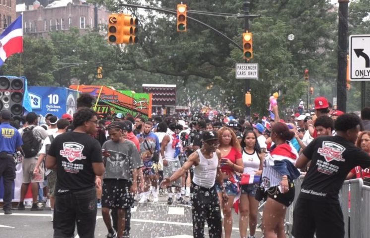 Tres personas baleadas este domingo al final Gran Parada Dominicana de El Bronx