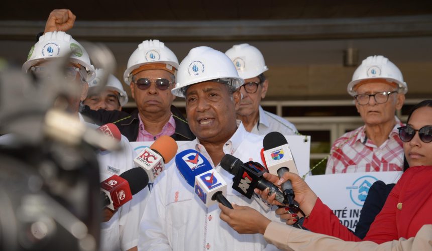 Contratistas acuden a la Pepca denuncian desaparición de documentos que impiden pago de deuda estatal 