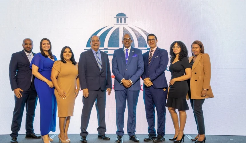 Presentan estrategia 2025-2028 para reforzar la transparencia y el control interno en el sector público