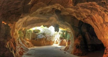 Abinader crea comisión presidencial para desarrollo sostenible y ecoturístico de las Cuevas del Pomier