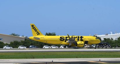 Arrestan adolescente en Florida por emitir falsa amenaza de bomba en vuelo de Spirit Airlines
