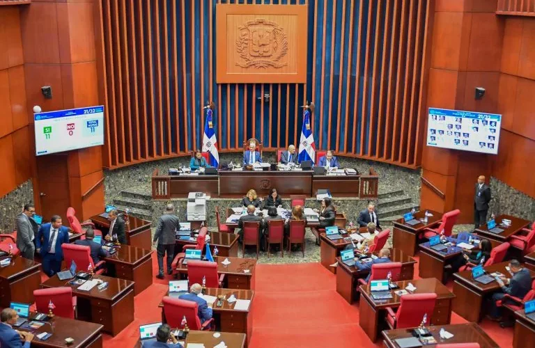 Senado aprueba en primera lectura reforma al Código de Trabajo