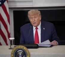 Trump firma orden ejecutiva que aplaza hasta el 1 de agosto el plazo para acuerdos arancelarios