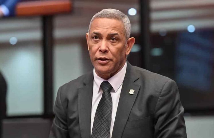 Senador Franklin Romero saluda inauguración obras proyecto 3R