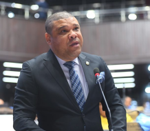 PRD denuncia intento del Gobierno de aprobar $615 millones en préstamos