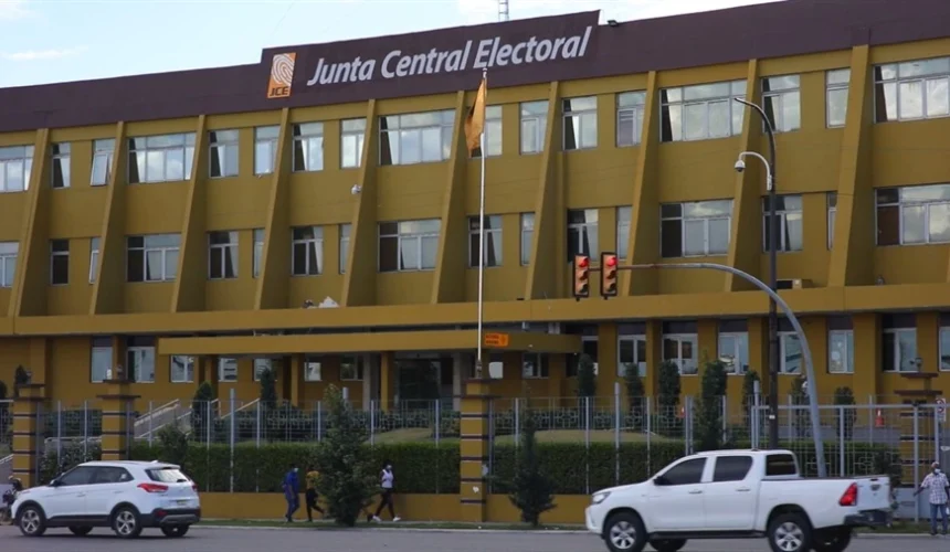 Nueva cédula dominicana destacará símbolos patrios y el orgullo nacional, asegura la JCE