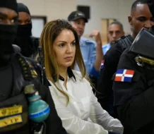 Esposa de César el Abusador queda libre de cargos en robo de bienes incautados