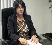 Renuncia la ministra de Trabajo cubana que negó la existencia de mendigos en la isla