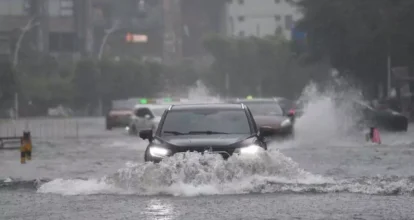 Fuertes lluvias e inundaciones en Pekín dejan al menos 30 muertos