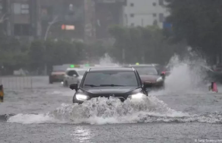 !Atentos! El COE coloca cinco provincias en alerta roja por lluvias 