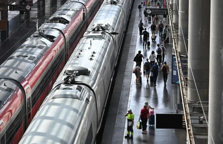 Más de 15.000 pasajeros afectados por un corte de 15 horas en los trenes Madrid-Andalucía