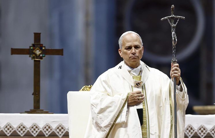 El papa León XIV está “entristecido” y lamenta tiroteo en escuela en Minneapolis