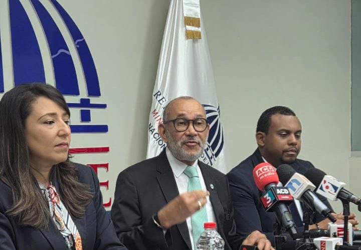 INABIE acoge resolución de la DGCP sobre adjudicación de zapatos; reevaluará 9 de 11 empresas