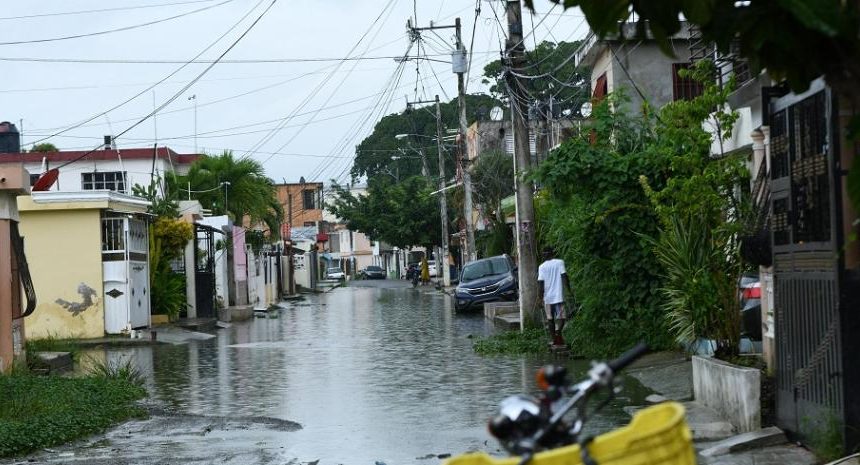 María Trinidad Sánchez registra gran cúmulo de lluvias por huracán Erin