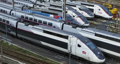 Decenas de trenes suspendidos y retrasados por una avería eléctrica en París
