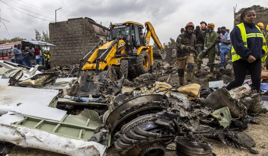 Se estrella avión Ambulancia en Kenia; hay al menos seis muertos