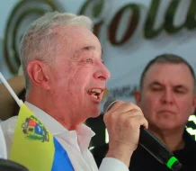 El Tribunal Superior de Bogotá ordena la libertad inmediata del expresidente colombiano Álvaro Uribe