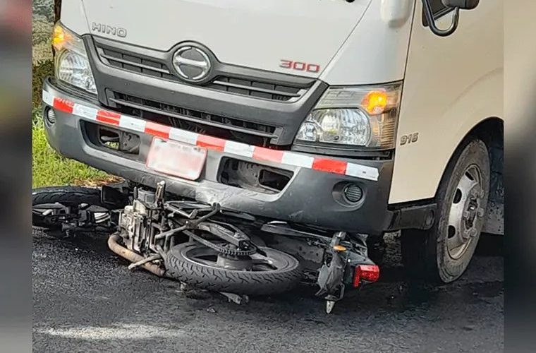 Camionero dominicano arrolla a un policía en Brooklyn NY
